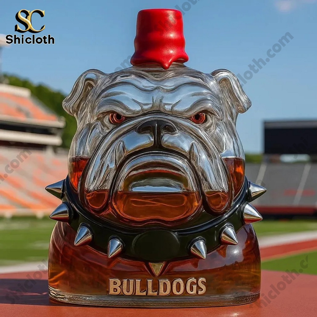 University of Georgia Bulldogs Whiskey Bottle 4 University of Georgia Bulldogs Whiskey Bottle - Image 4