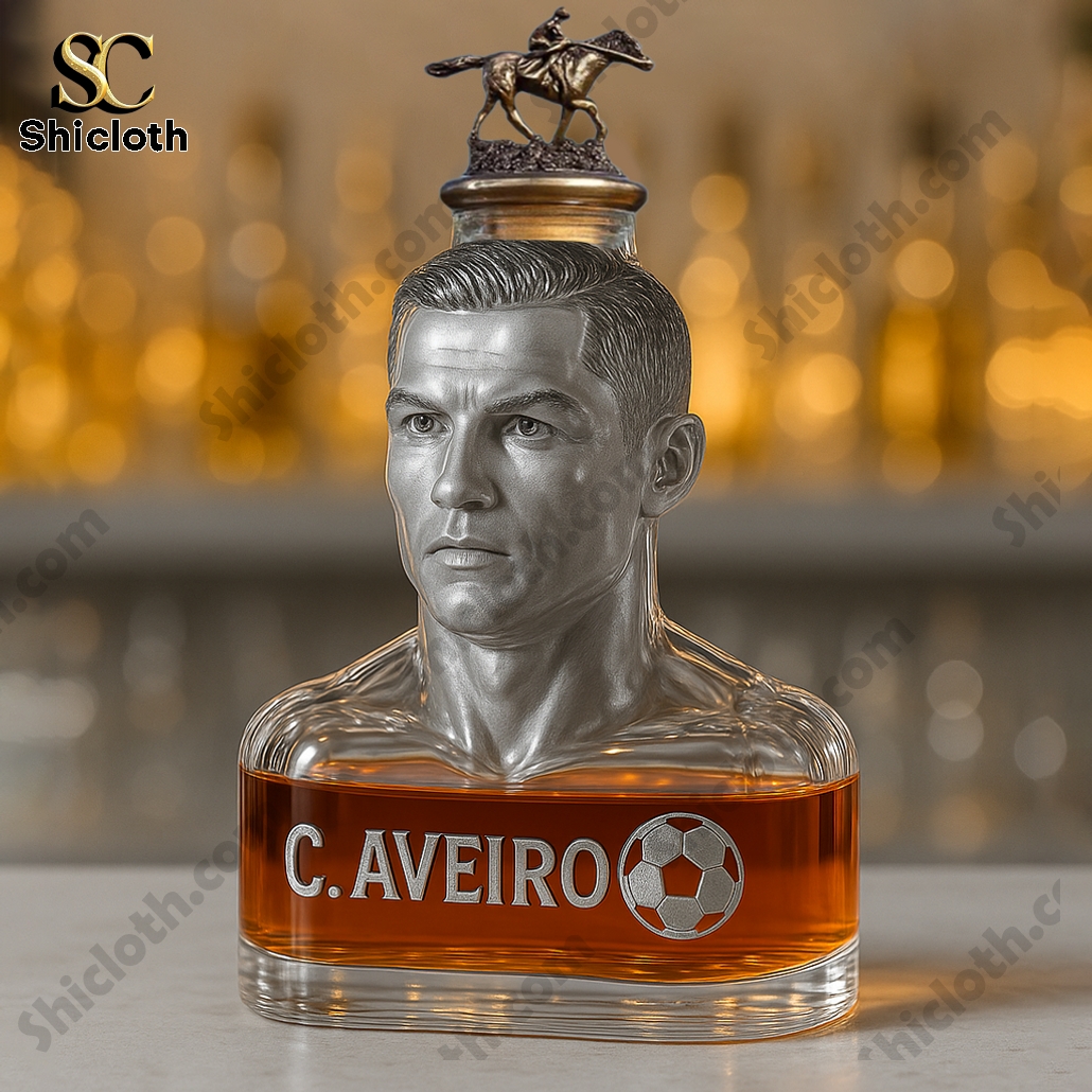 Legend of Football Cristiano Ronaldo Whiskey Bottle 4 Legend of Football Cristiano Ronaldo Whiskey Bottle - Image 4