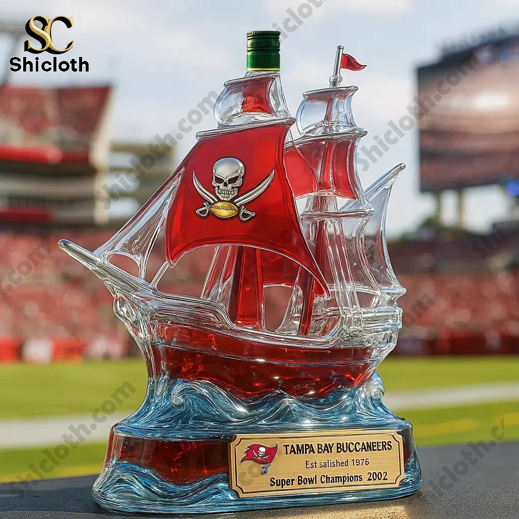 Tampa Bay Buccaneers Whiskey Bottle 3 Tampa Bay Buccaneers Whiskey Bottle - Image 3