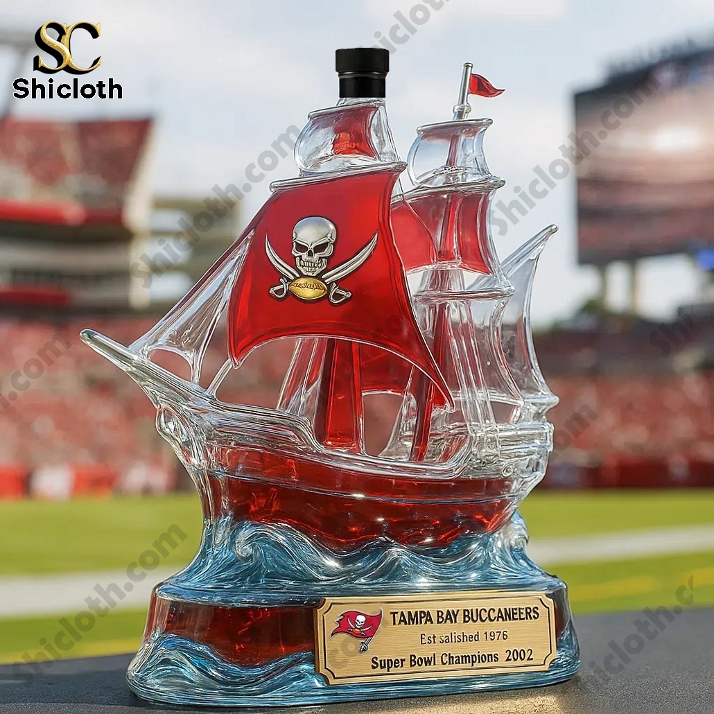 Tampa Bay Buccaneers Whiskey Bottle 4 Tampa Bay Buccaneers Whiskey Bottle - Image 4