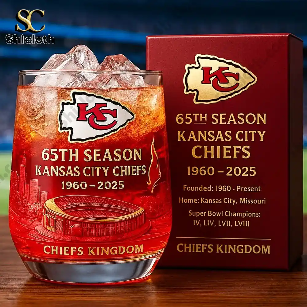 Kansas City Chiefs 65th season anniversary glass with logo and gift box.