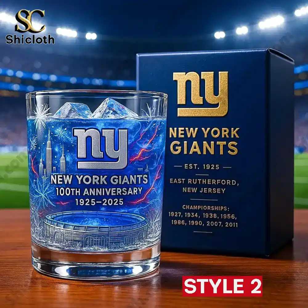 New York Giants 100th anniversary glass Style 2 with team logo and gift box.
