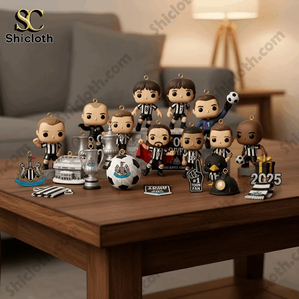 Newcastle United The Magpies Advent Calendar 2025 6 Newcastle United Advent Calendar 2025 mini figures and ornaments arranged on a wooden table.