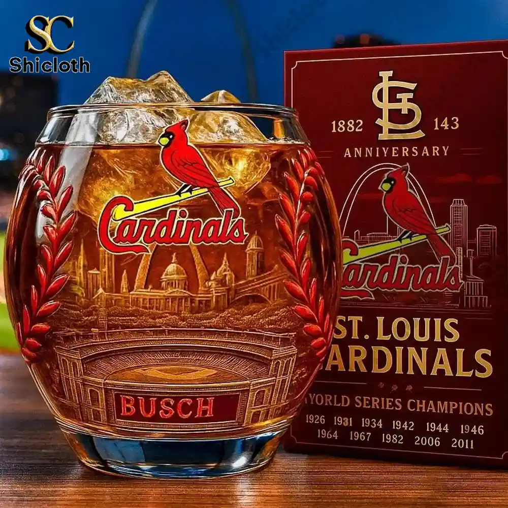 Cardinals commemorative glass with team logo and display box by Shicloth!