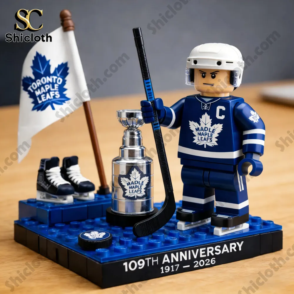 Close up Toronto Maple Leafs hockey figure display!