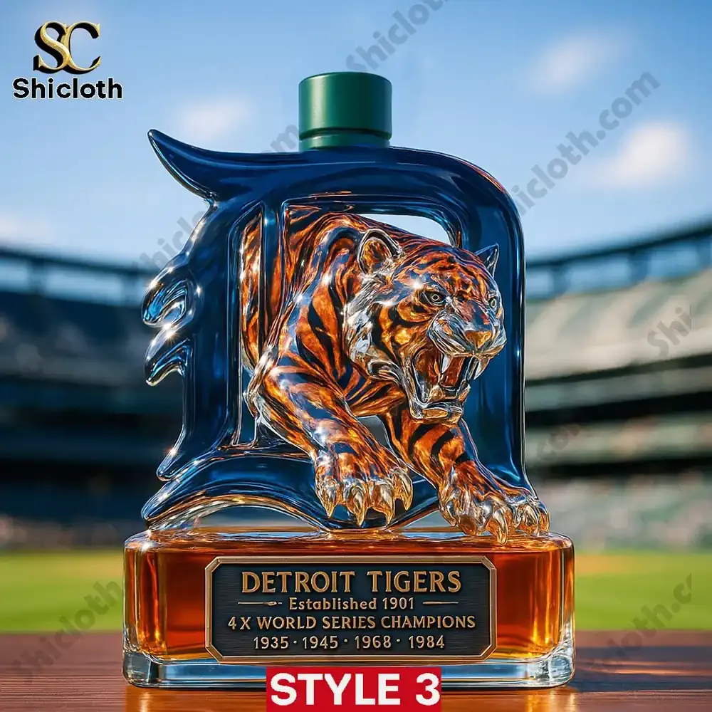 Detroit Tigers 4x World Series Christmas Whiskey Bottle 6 A Detroit Tigers themed Shicloth bottle with a green cap and tiger figure.