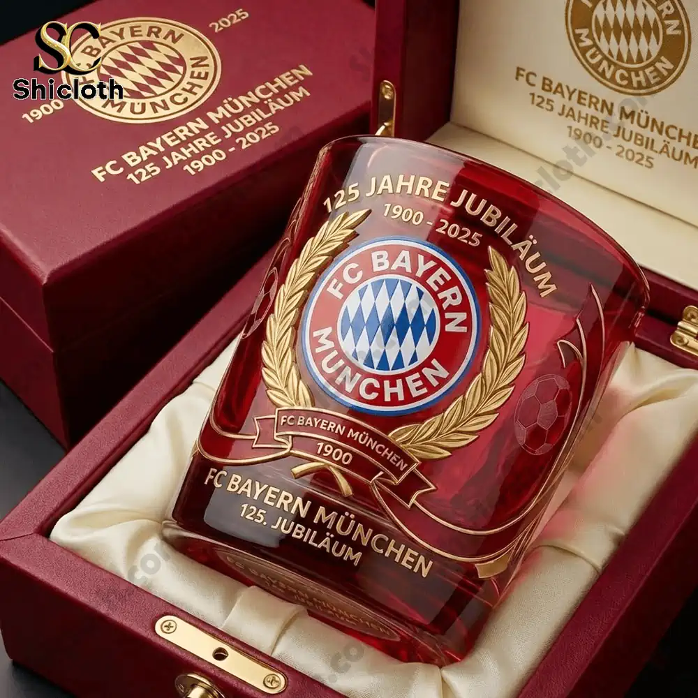 Bayern Munchen anniversary crystal glass in luxury gift box!