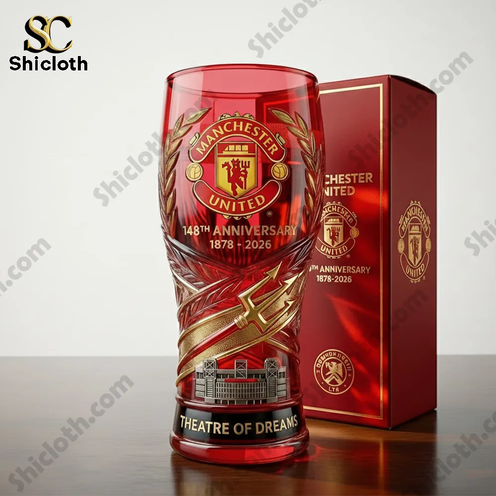 Red Manchester United collectible glass with presentation box on table!