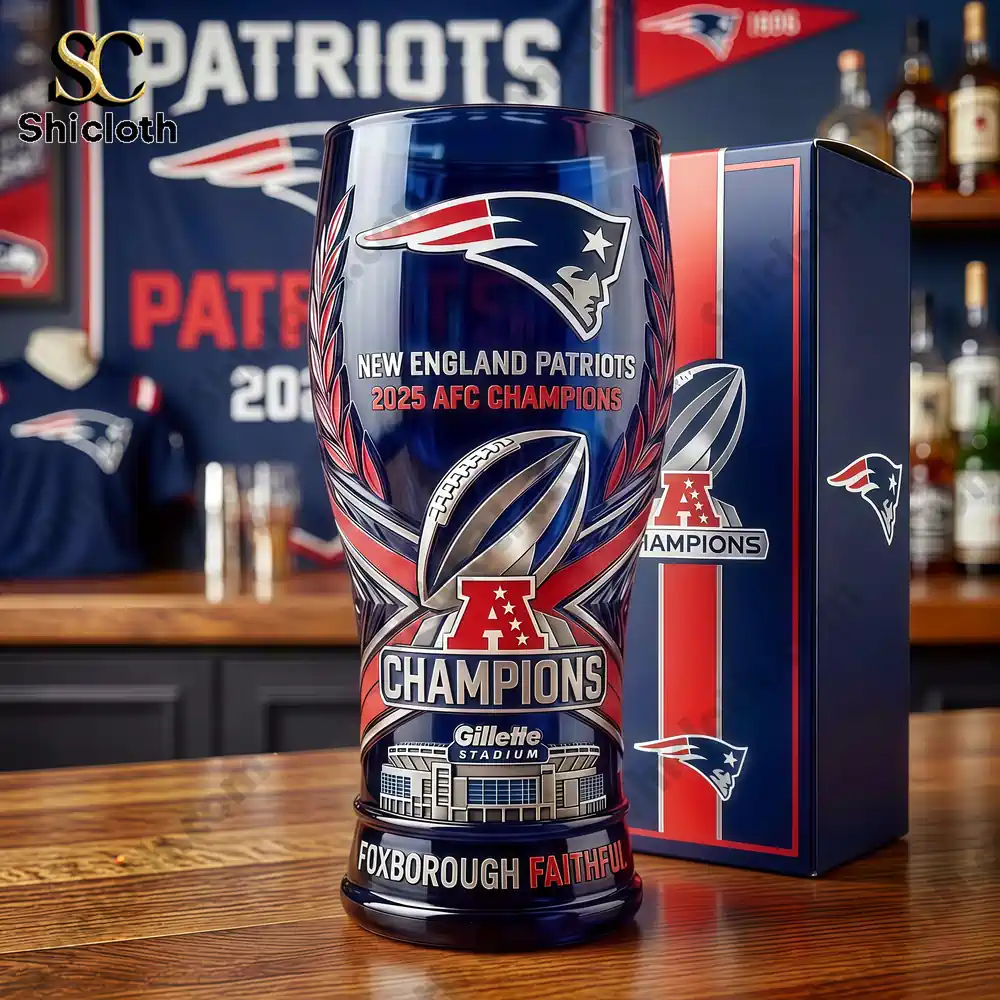 New England Patriots champions beer glass with display box on wooden table!