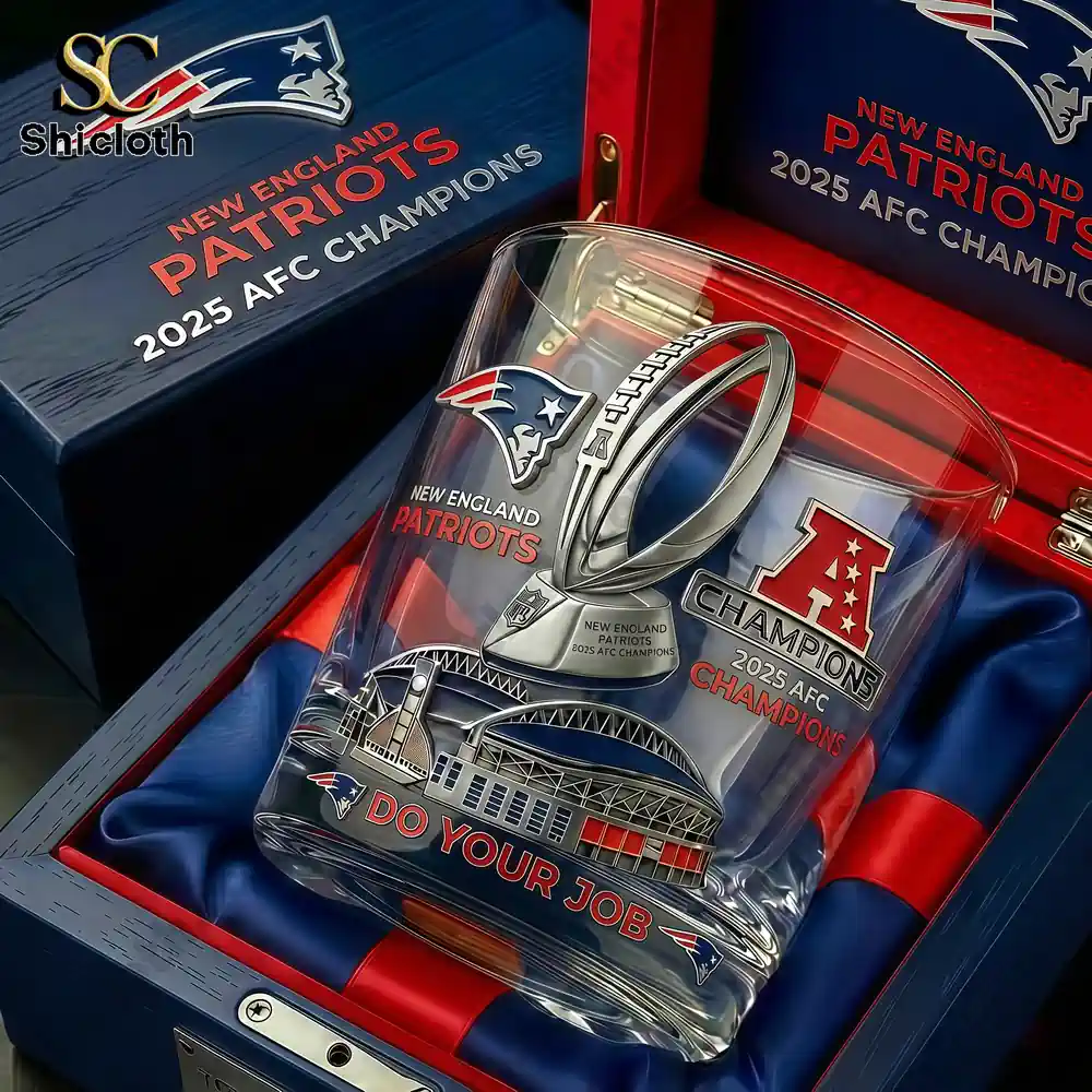 Close up of New England Patriots AFC Champions glass in premium gift box!