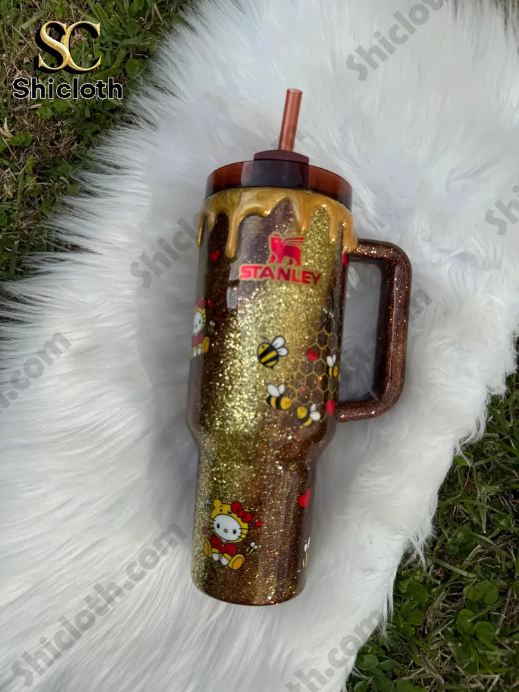 Alternative view of PREORDER Winnie the Pooh Hello Kitty Valentine Day Stanley