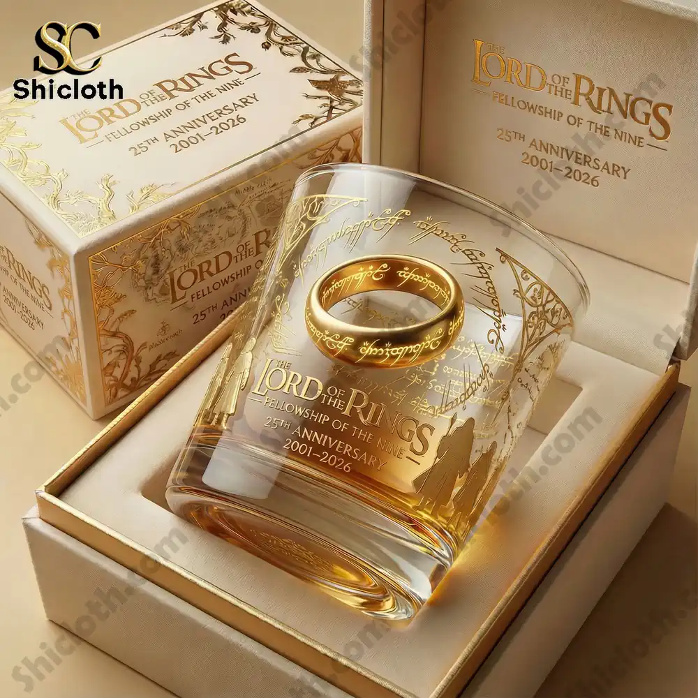 Alternative view of The Lord of the Rings Fellowship of the Nine 25th Anniversary Whiske