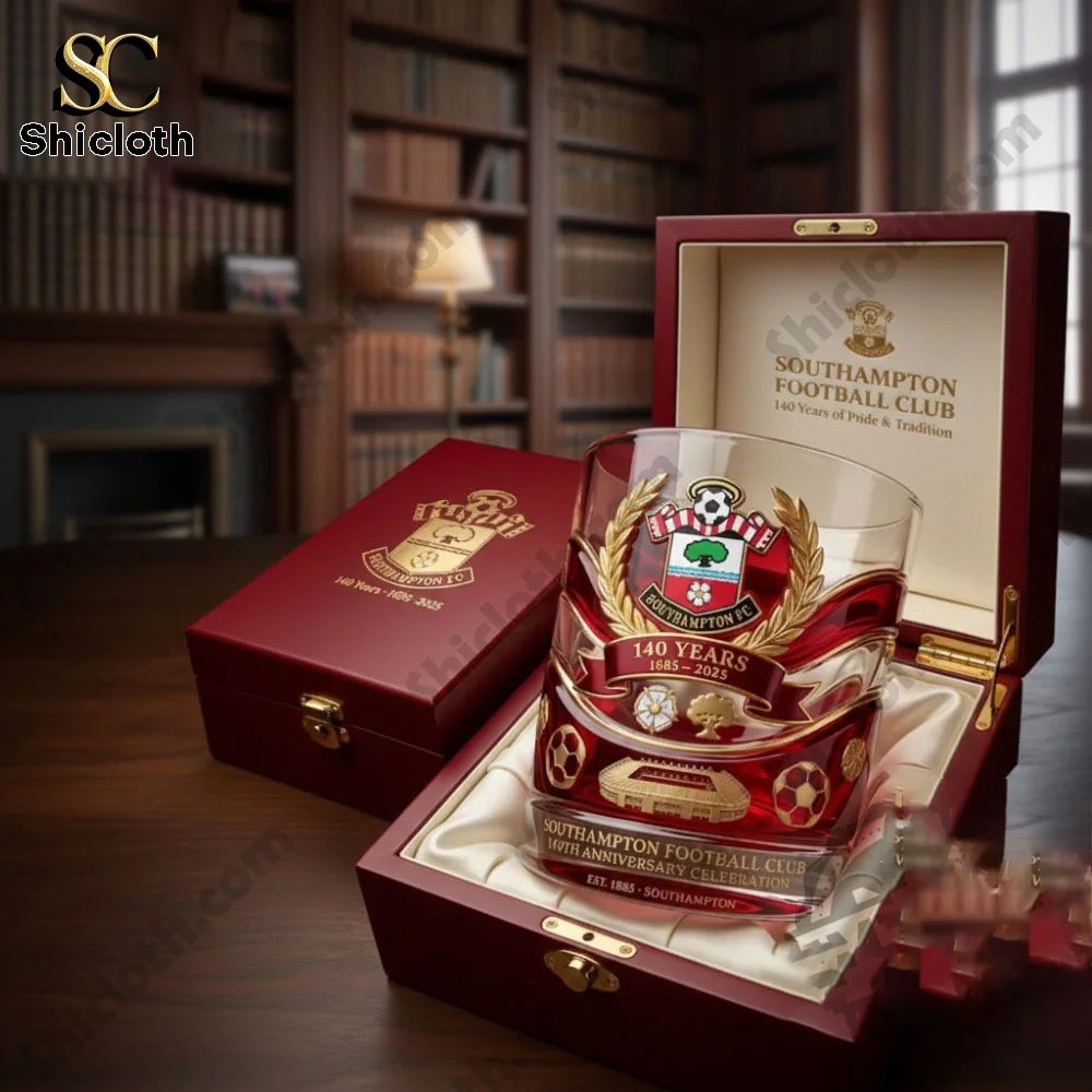 Alternative view of Southampton Fc 140Th Anniversary Commemorative Glass