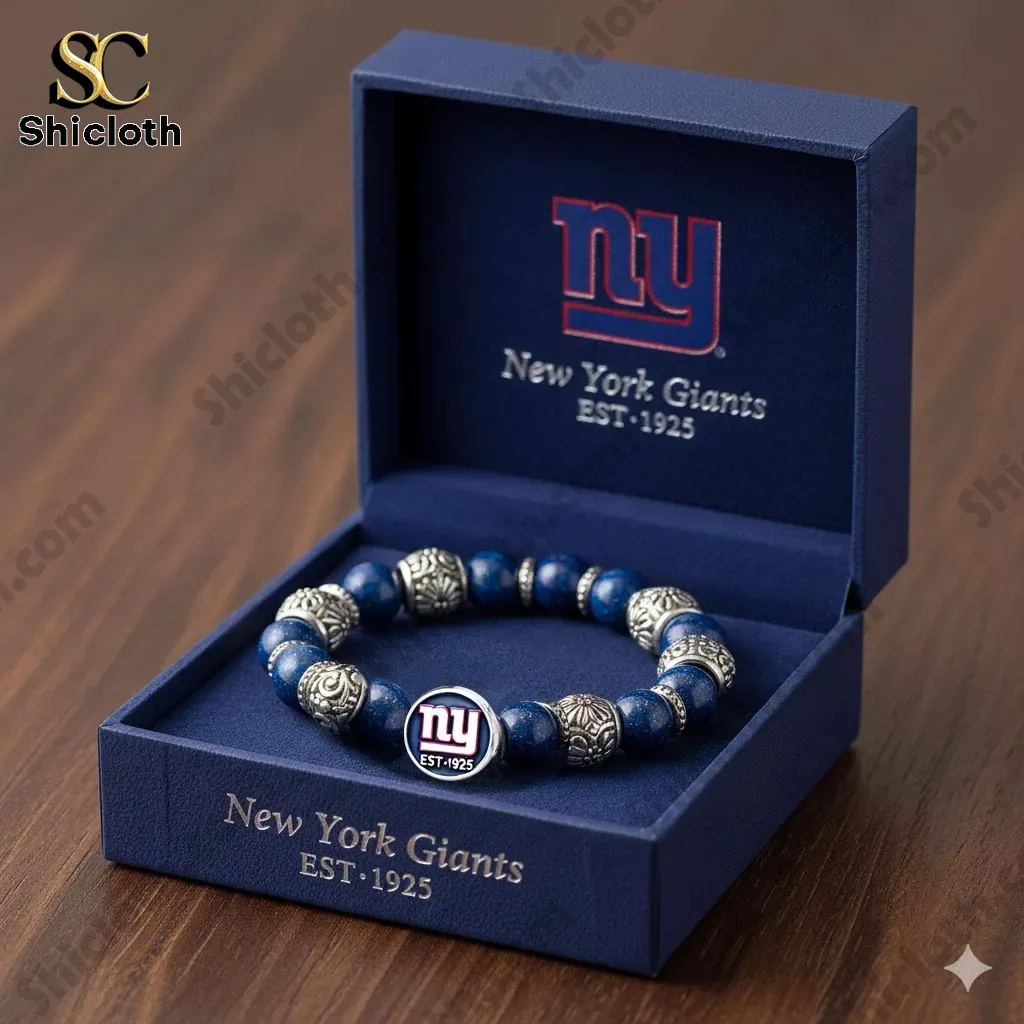 New York Giants lucky bracelet displayed in gift box